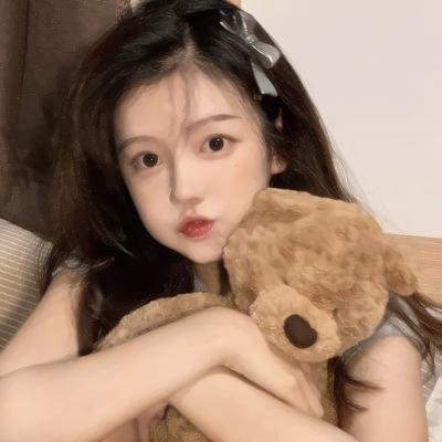 色肉毒蝎女